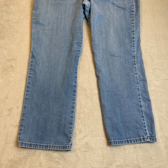 Wrangler Women's Jeans Size 18 Short Light Wash Straight Leg - Picture 7 of 10